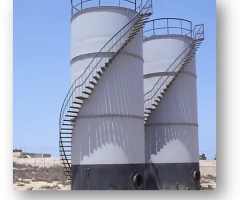 Photograph of 500 & 1000 bbl Oil Storage Tank equipment used in oilfield operations