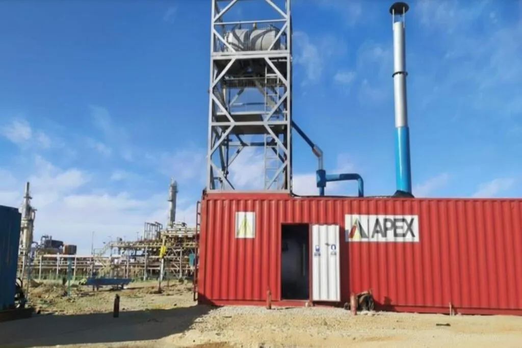 Oilfield operation illustrating APEX Low Carbon Solutions: Reducing Operating CO₂ Footprint by 65%